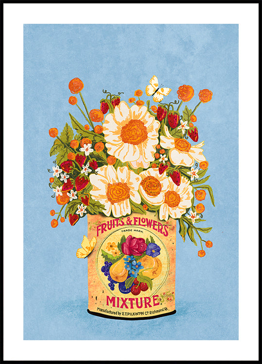 Fleurs dans une boîte de thé vintage