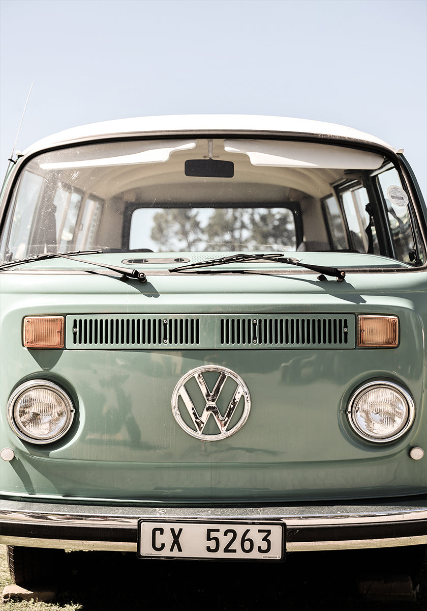 Design classique dans des voitures aux tons verts doux Poster