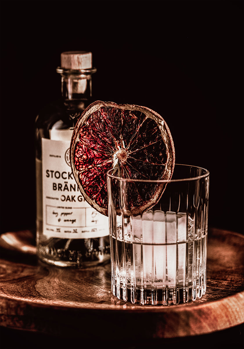 Le gin en sirotant Poster