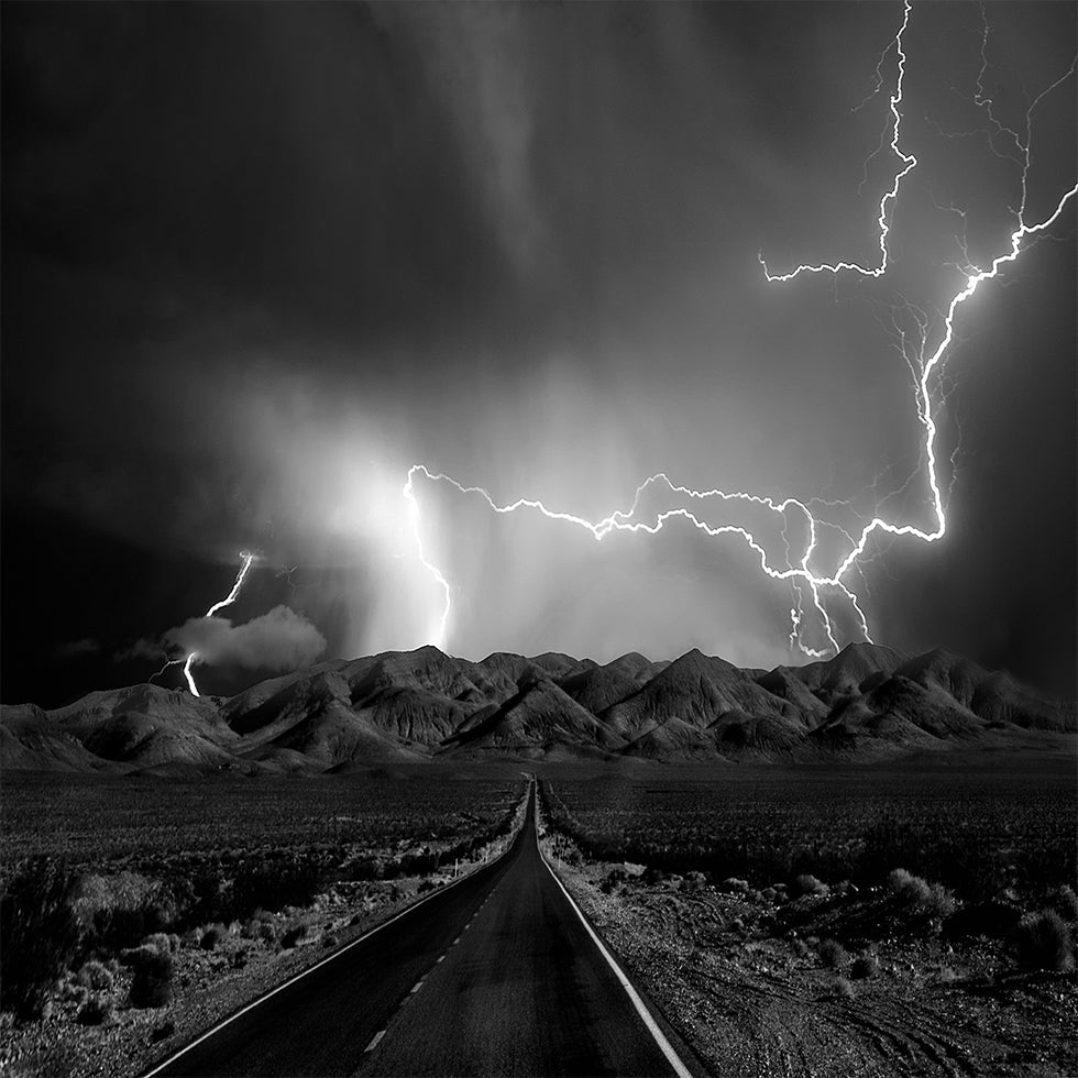 Sur la route avec les dieux du tonnerre Poster