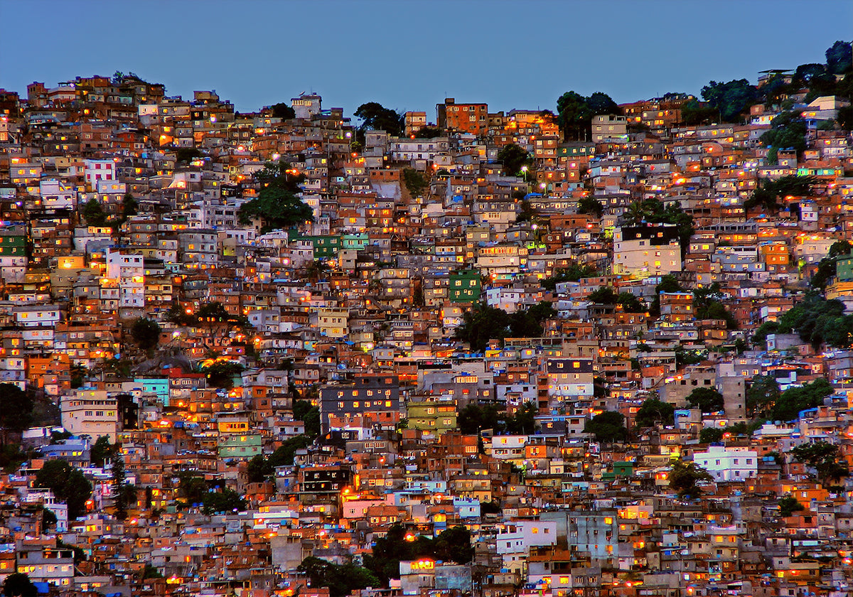 Tombée de la nuit dans la Favela da Rocinha