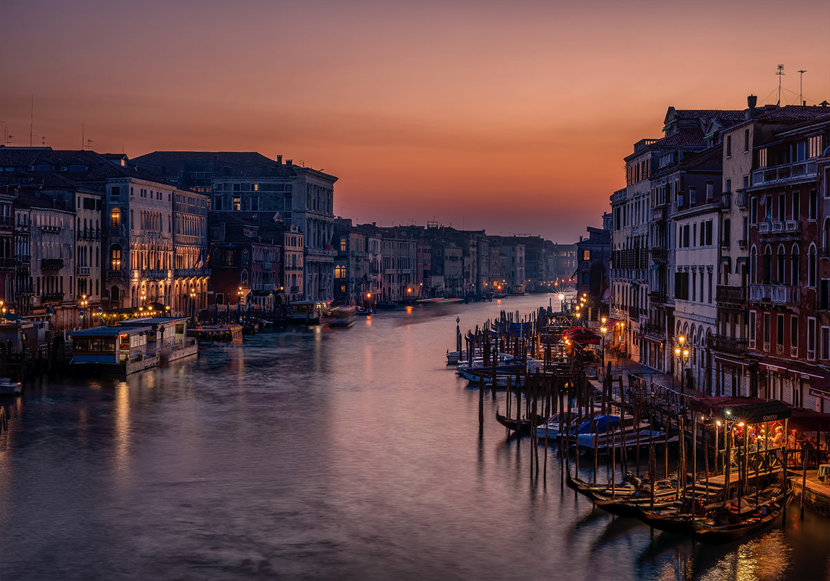 Grand Canal de Venise au coucher du soleil