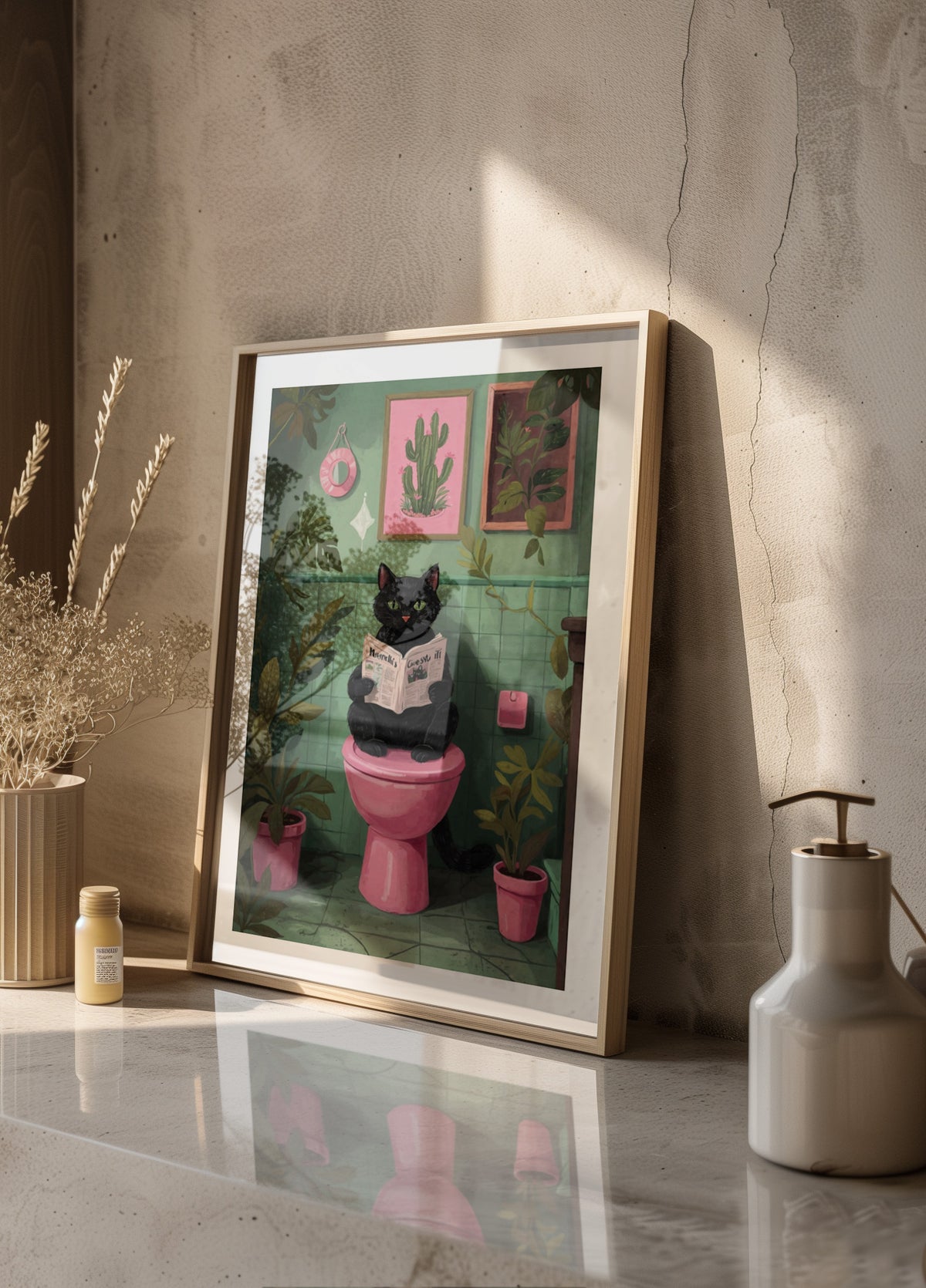 Chat lisant dans la salle de bains