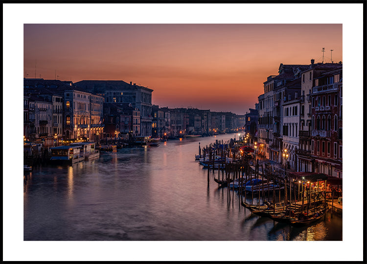Grand Canal de Venise au coucher du soleil