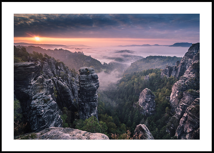 Lever de soleil sur les rochers