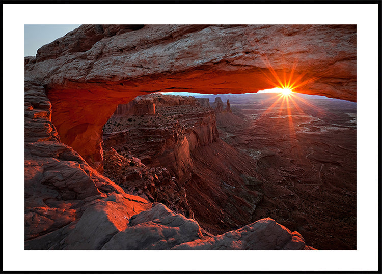 Lever du soleil sur l'arche de Mesa
