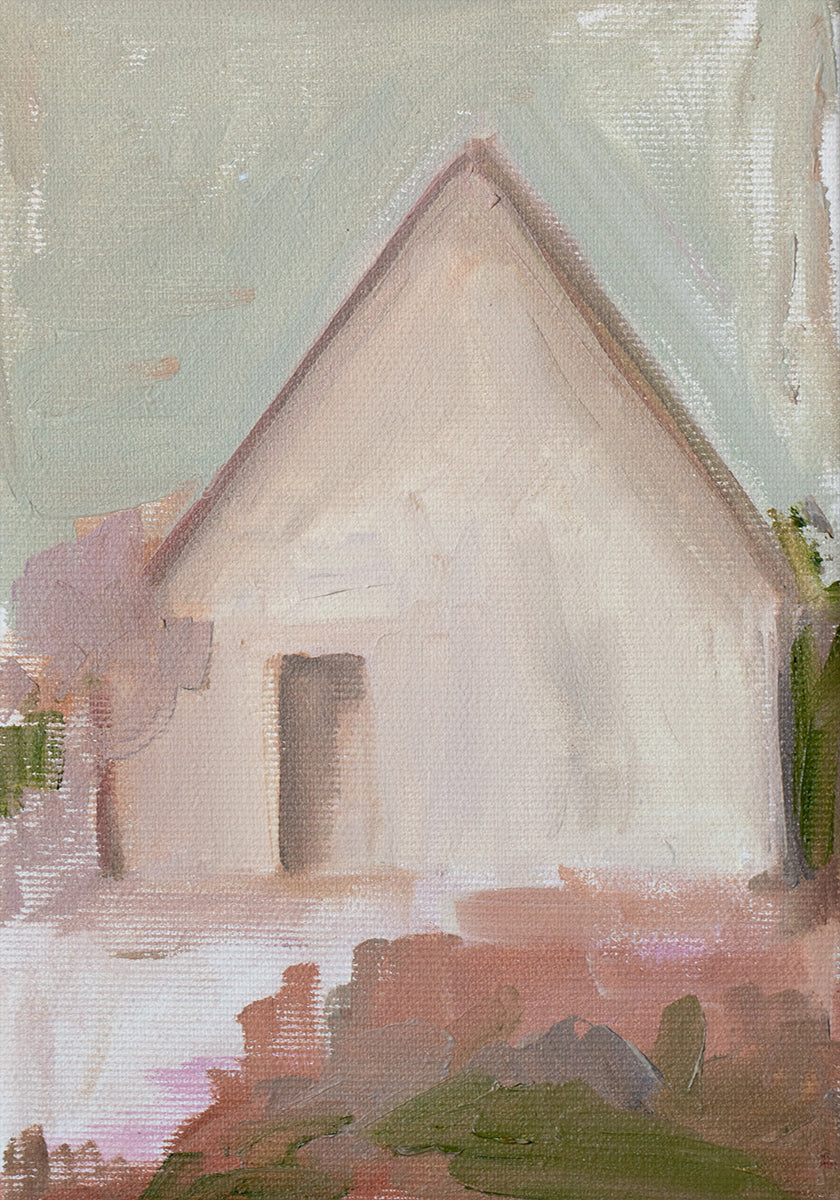 L’image est une peinture à l’huile représentant une maison blanche avec un toit triangulaire sur un fond vert pâle.