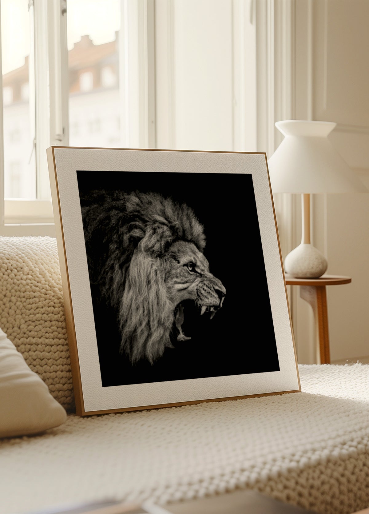 Lion rugissant féroce