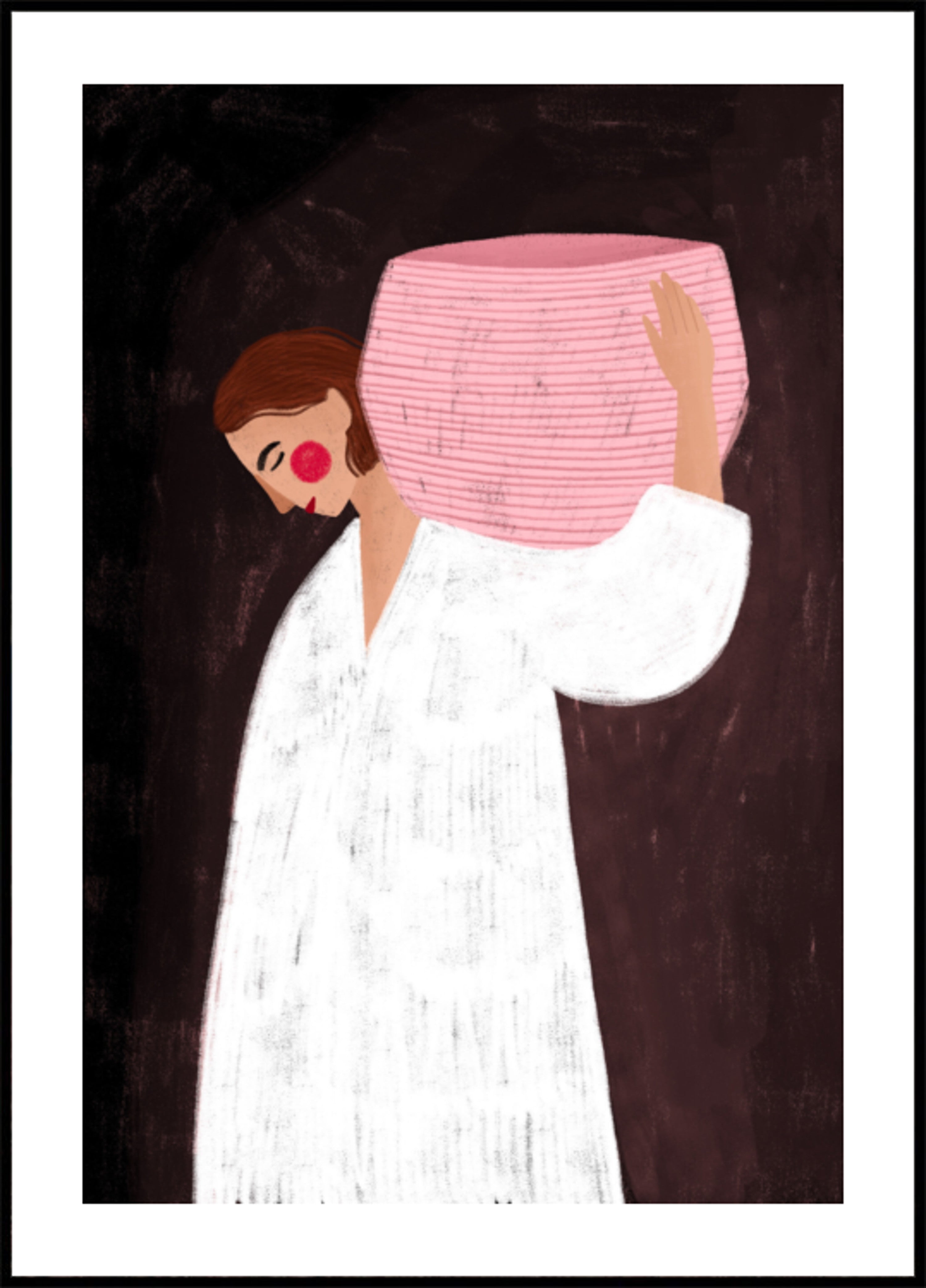 Femme sereine portant un panier