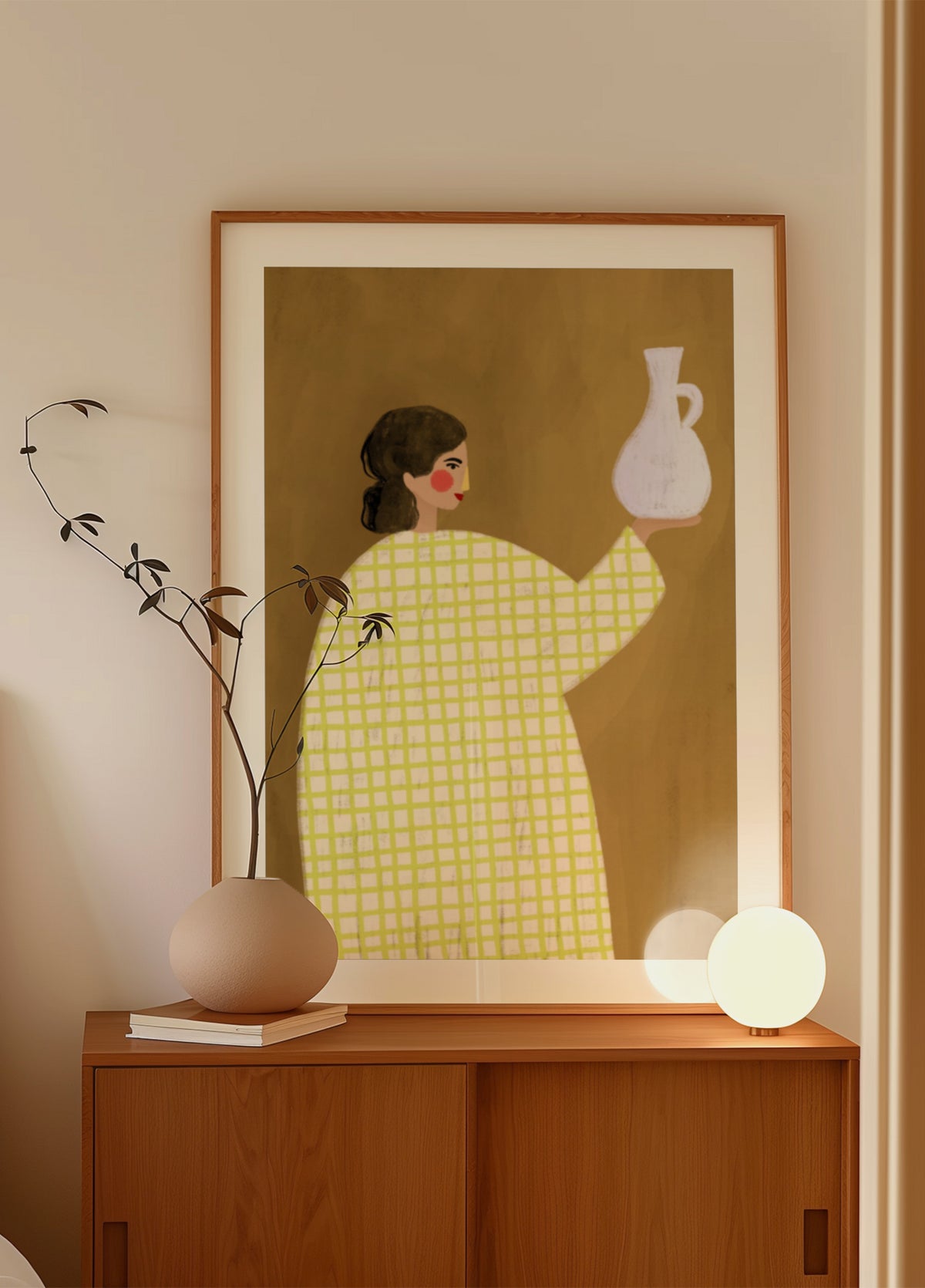Femme Tenant De La Poterie