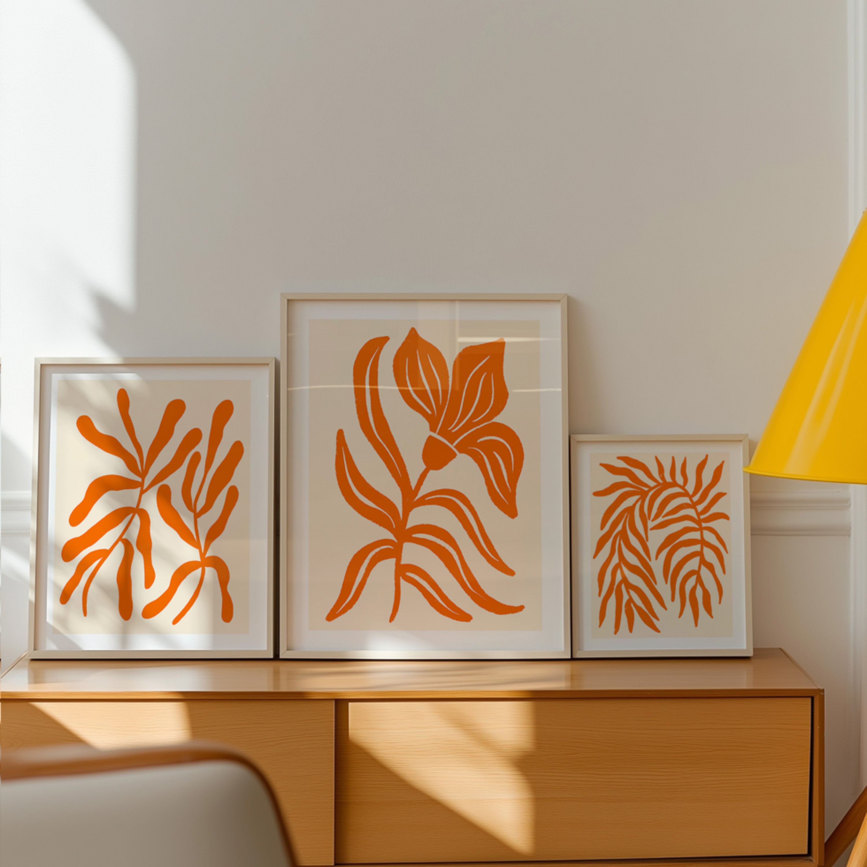 Affiche « Porte jaune avec fleurs orange » 