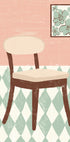 Une illustration simple d'une chaise en bois avec un coussin blanc, posée sur un sol à carreaux roses et verts et une œuvre d'art florale encadrée sur le mur.