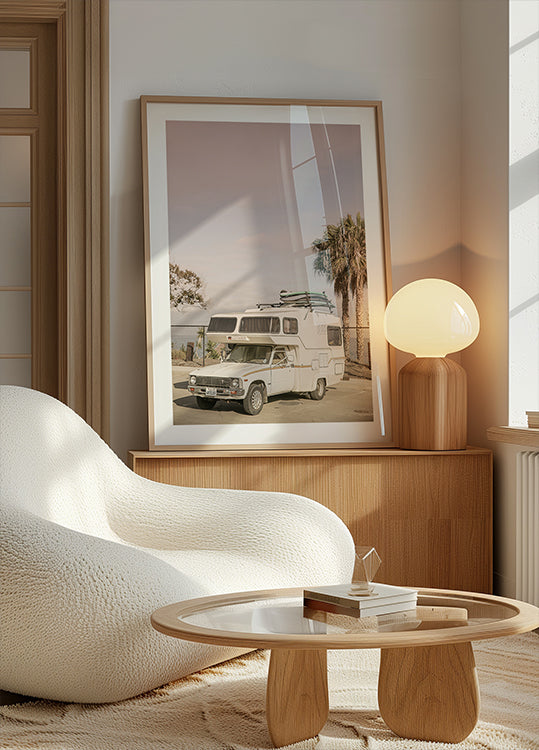 Camping-car vintage garé