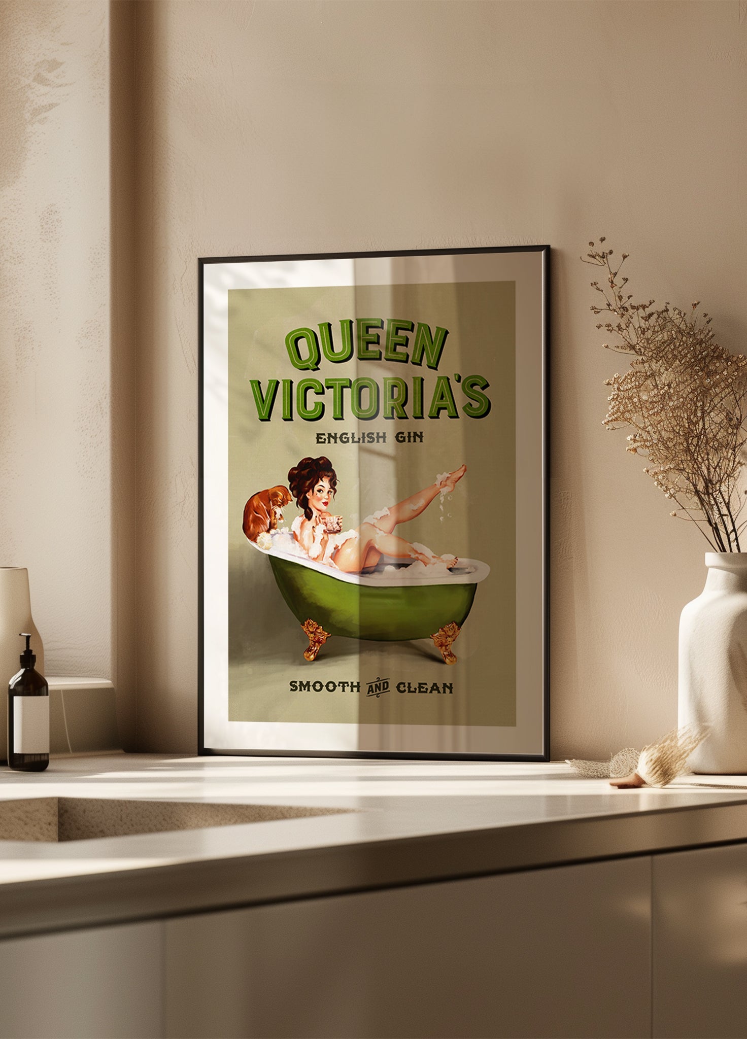 Pin-up de bain au gin anglais Queen Victoria