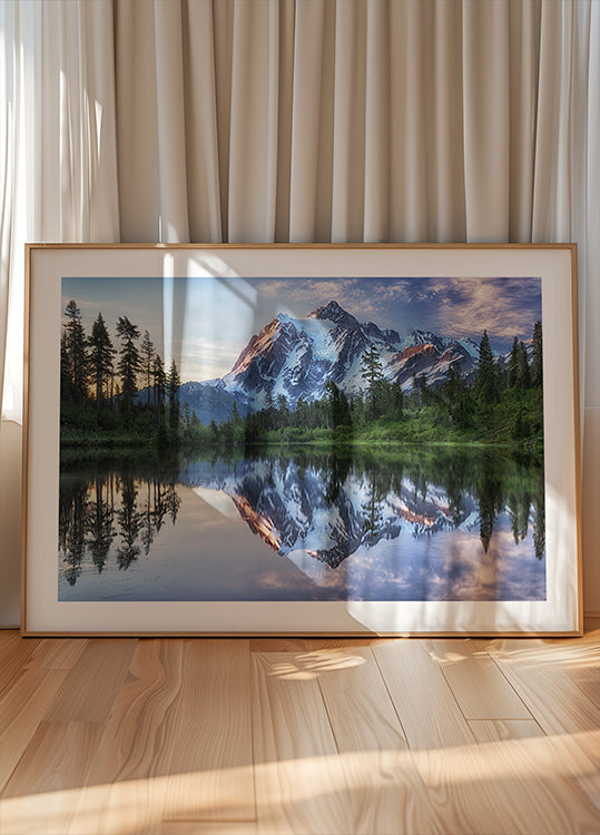 Lever du soleil sur le mont Shuksan Poster