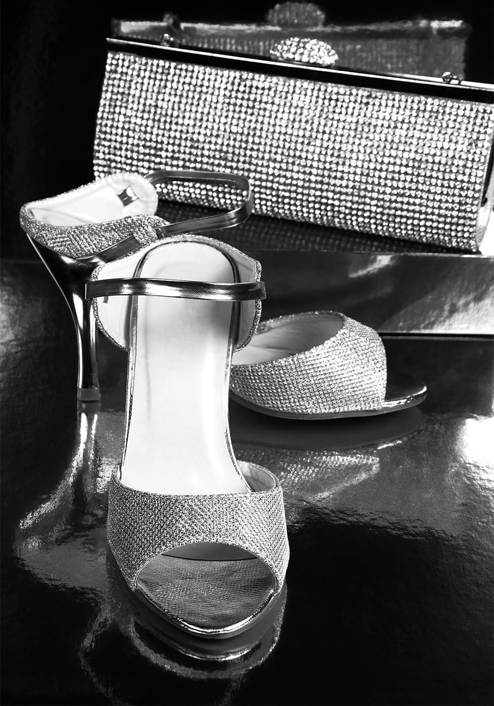 Glamorous Night Accessories B&W Plakat - Posterbox.dk