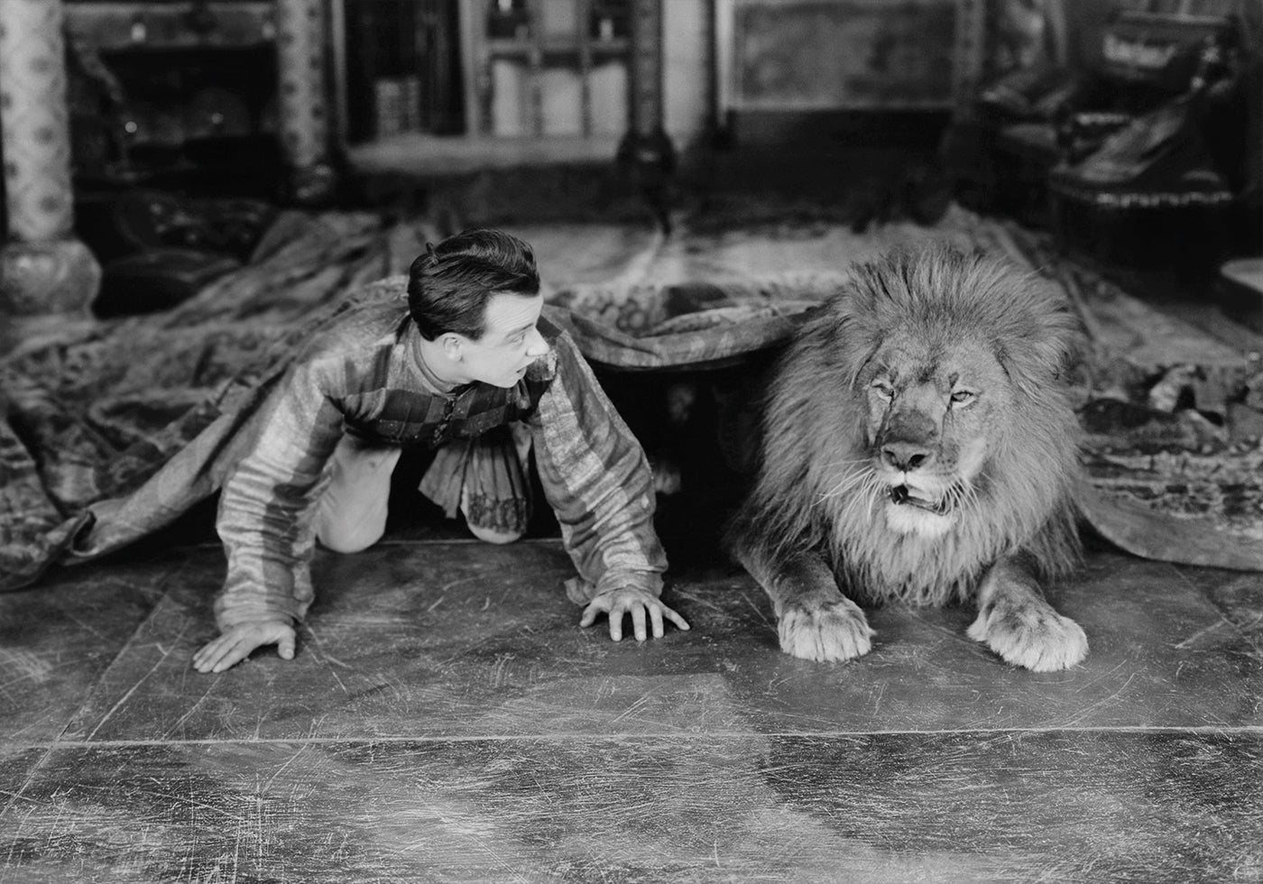 Man with Lion - Classic Black and White Plakat - Posterbox.dk