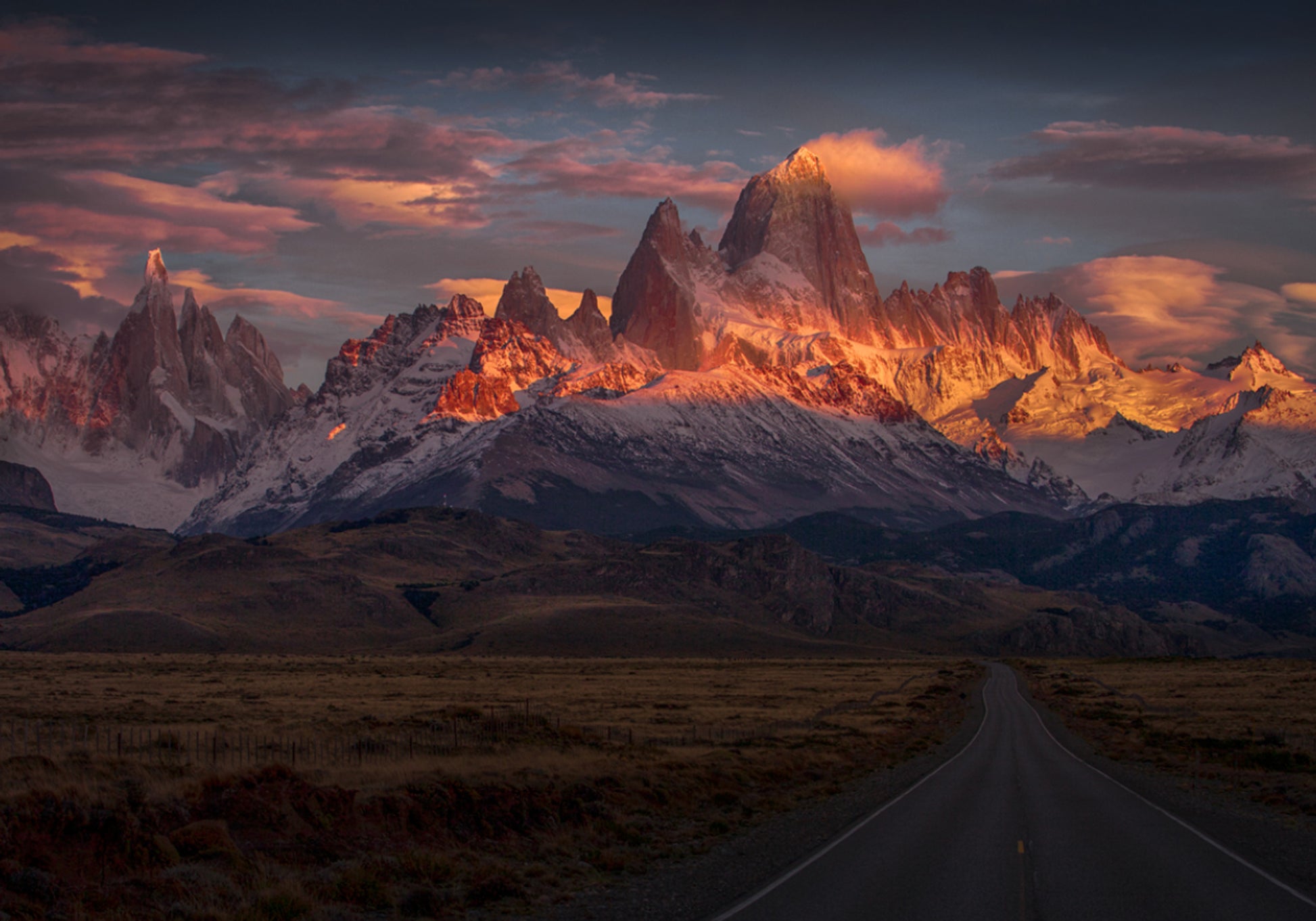 Coucher de soleil doré sur la Patagonie