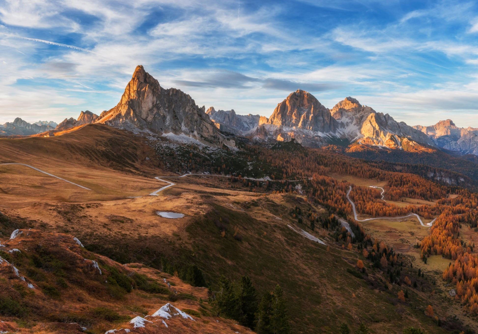 Montagnes d'automne dorées