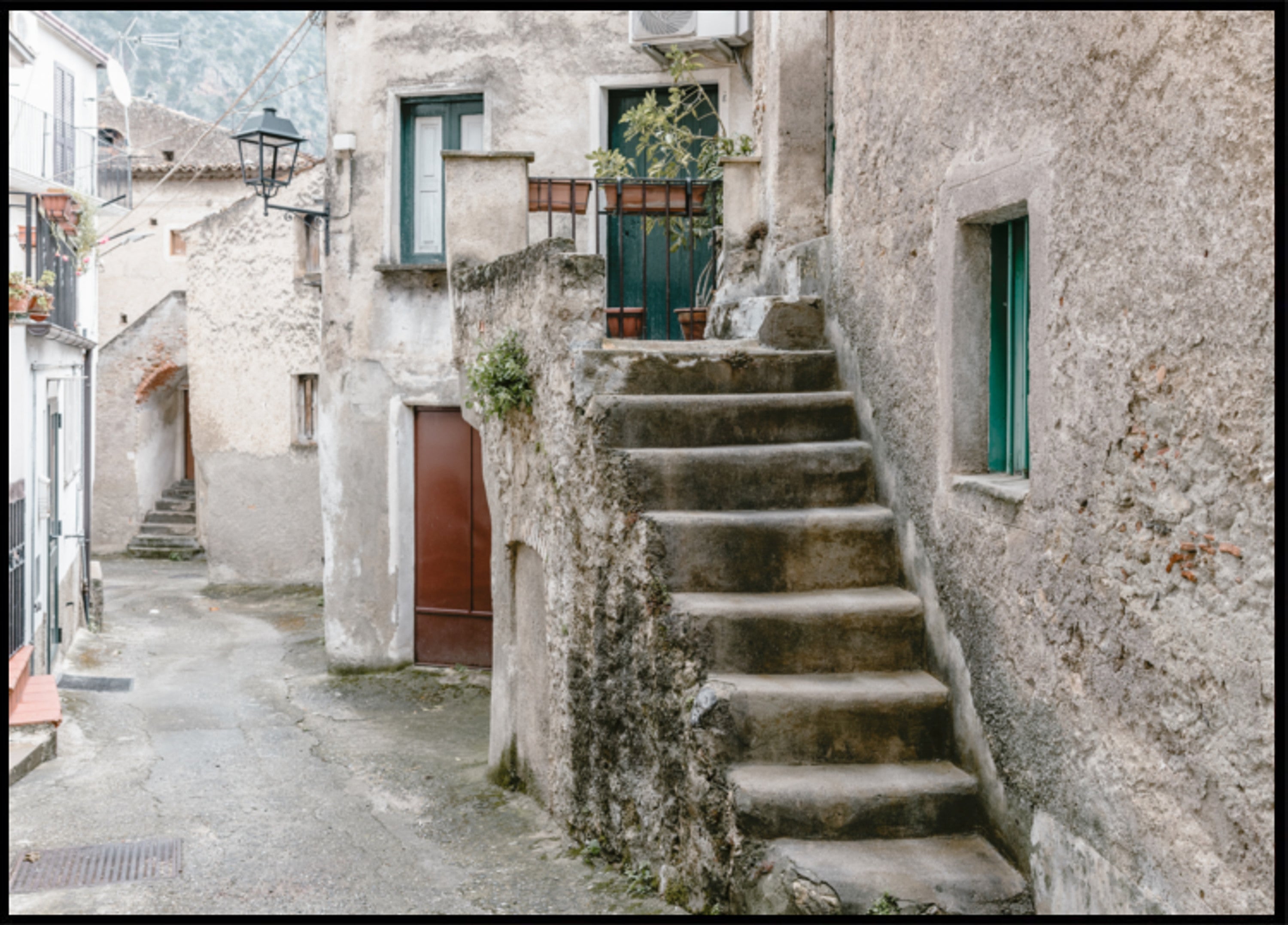 Charmant chemin de village italien