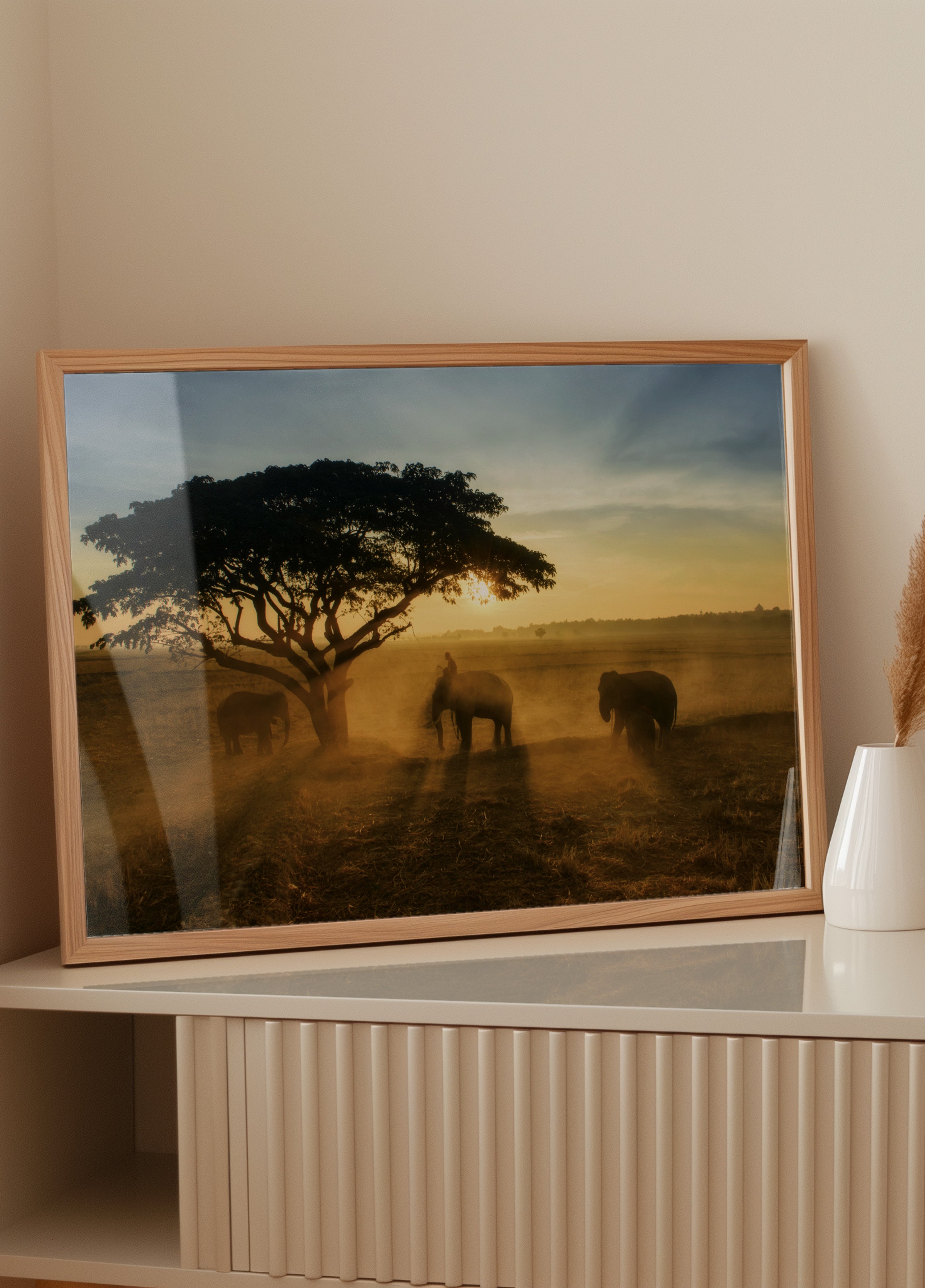 Coucher de soleil doré de l'éléphant