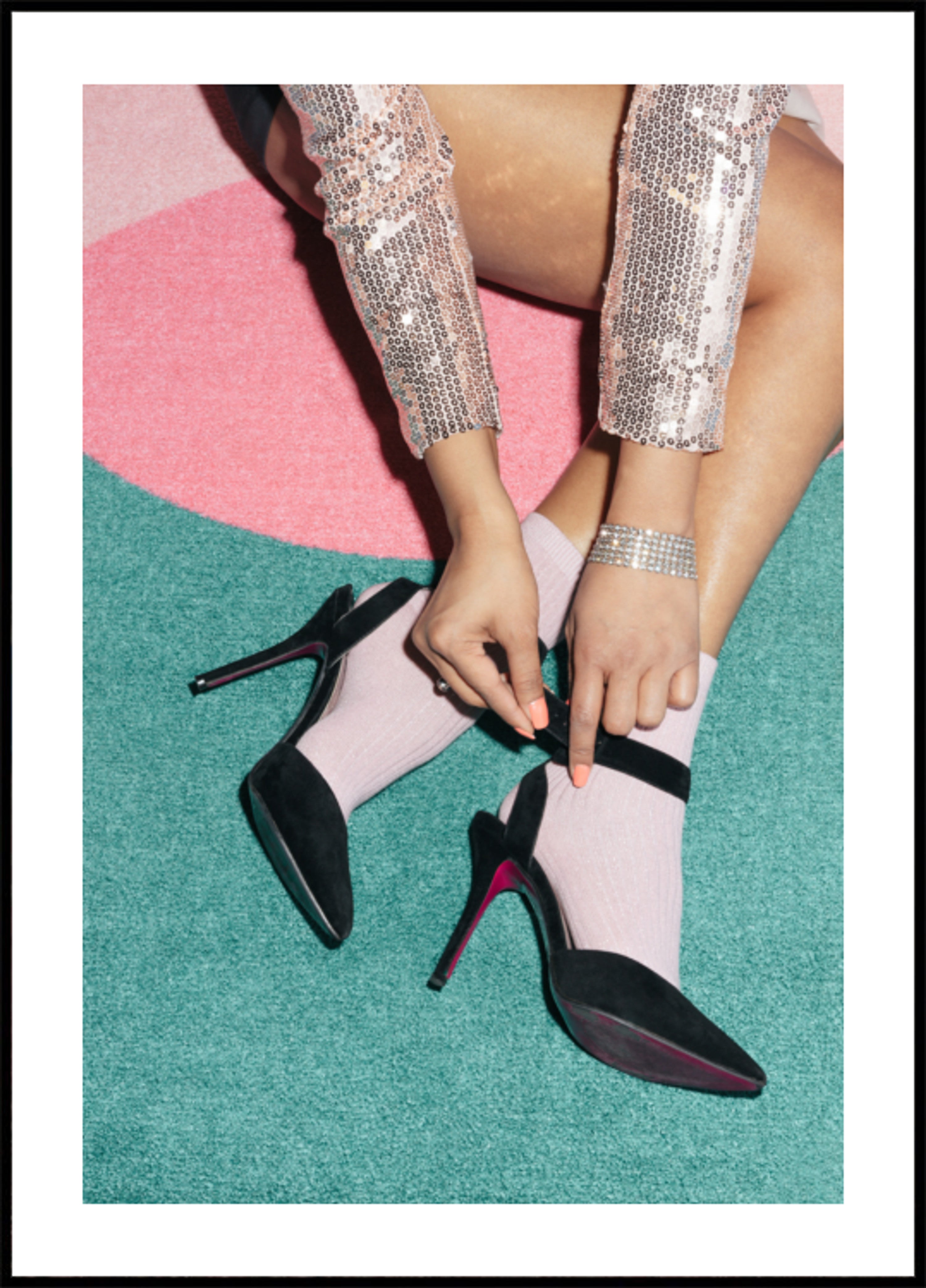 Talons et chaussettes élégants