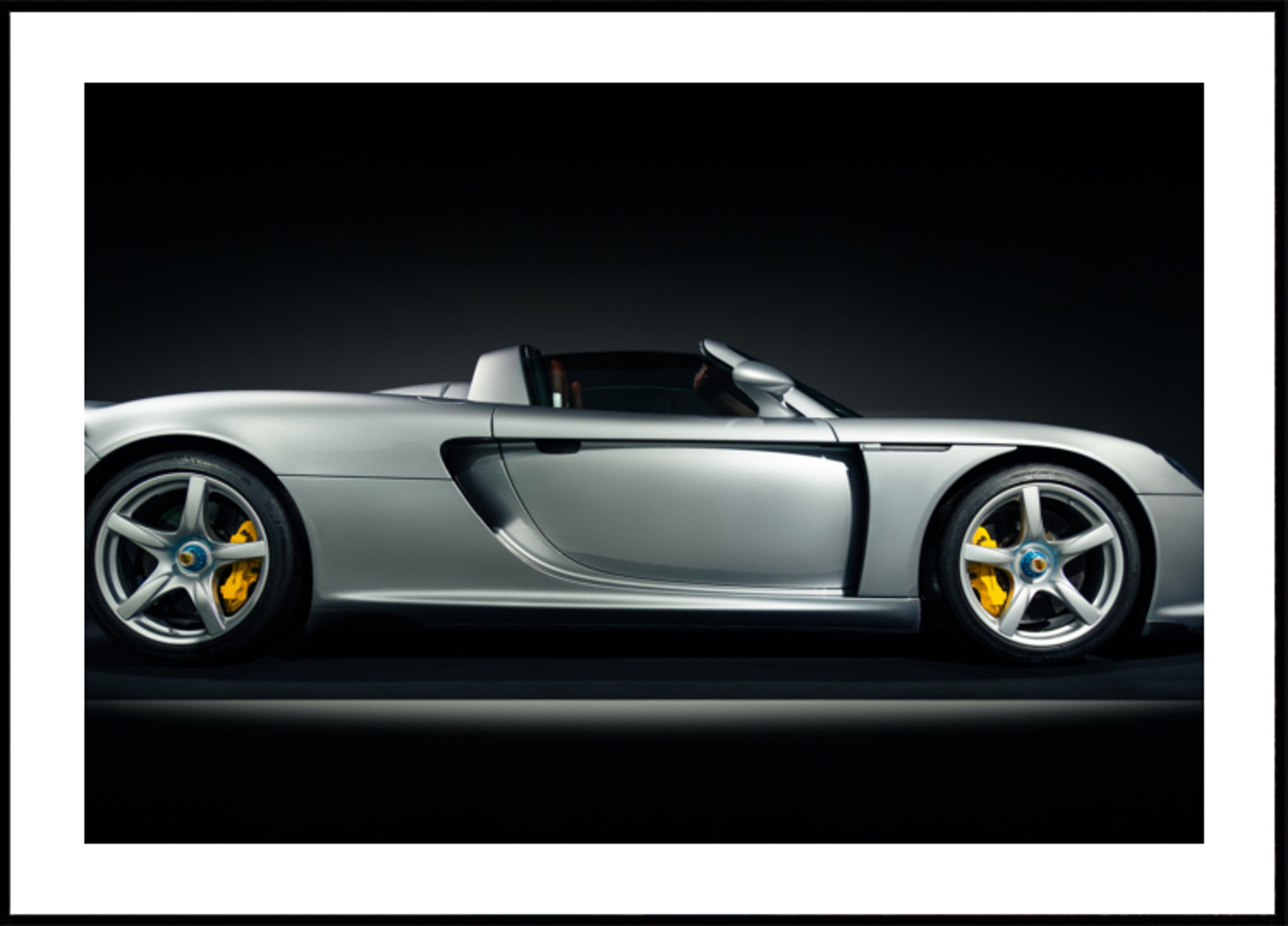 Supercar argentée élégante