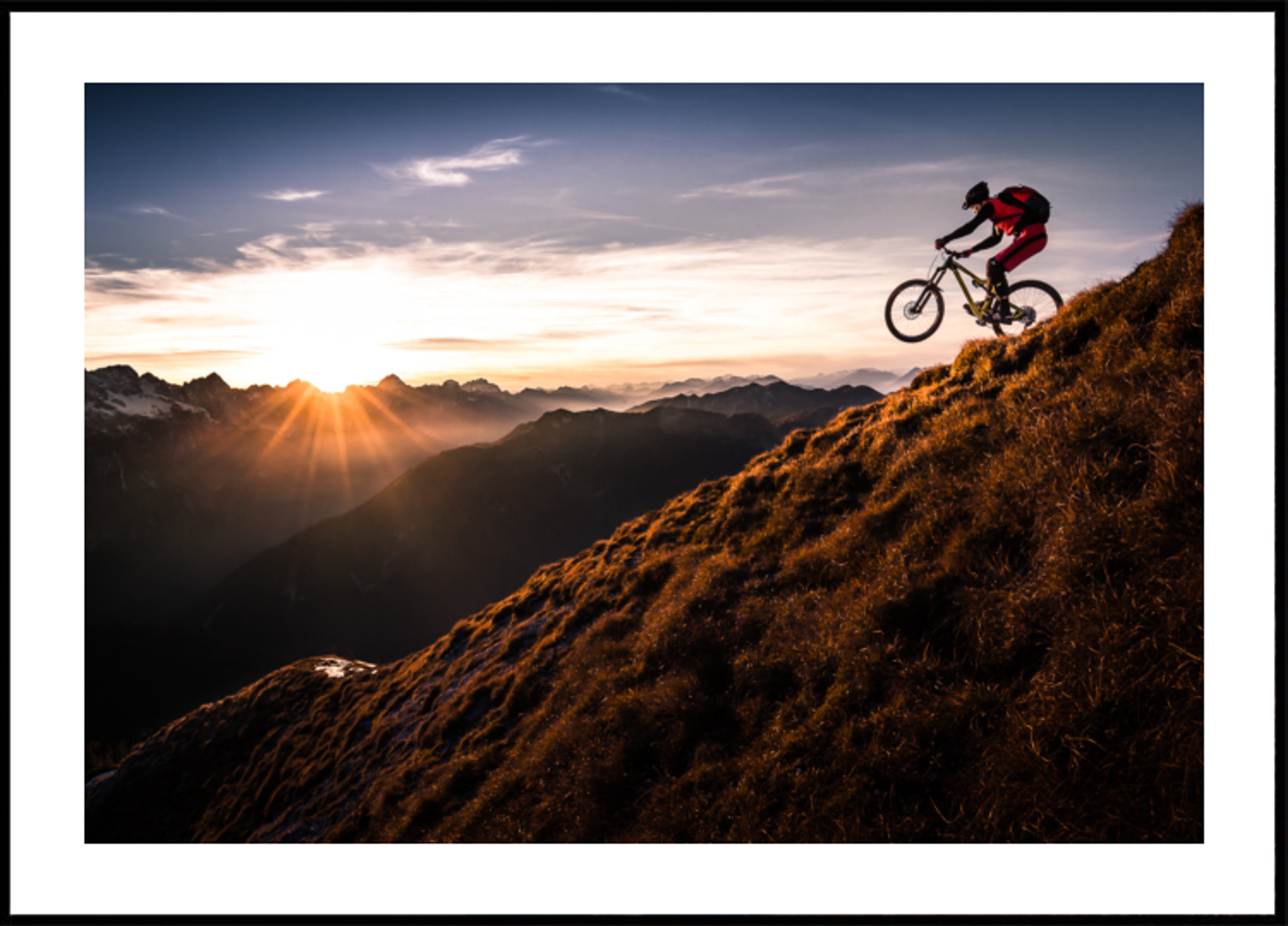 Aventure en VTT au coucher du soleil